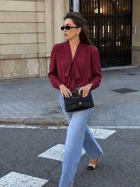 Aritzia Wilfred Rococo Blouse XS Burgundy Tie Neck Chiffon Flowy Quiet Luxury